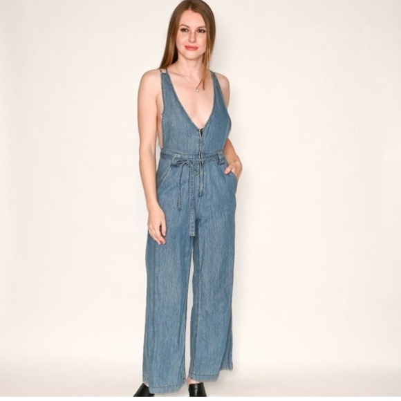 FREE PEOPLE- Wide-Leg Strappy Back Denim Overalls Boho Festival Night Out - Picture 2 of 11